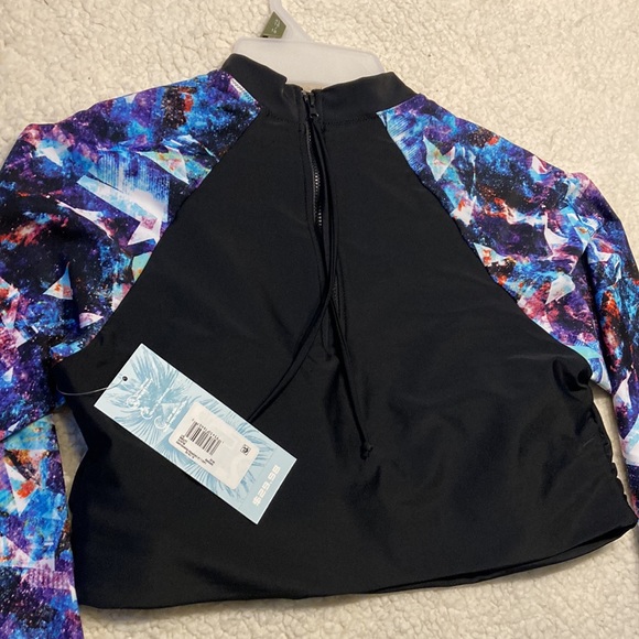 Laguna Swim Rash Guard - Picture 7 of 9